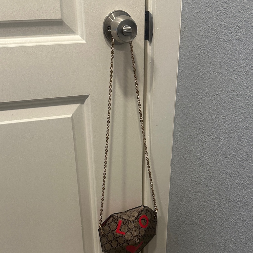 Gucci Valentine’s Day Heart Mini Bag - Picture 12 of 12
